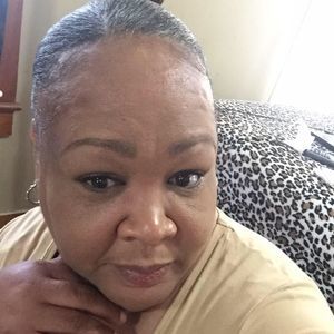 Meet your Posher, Evelda